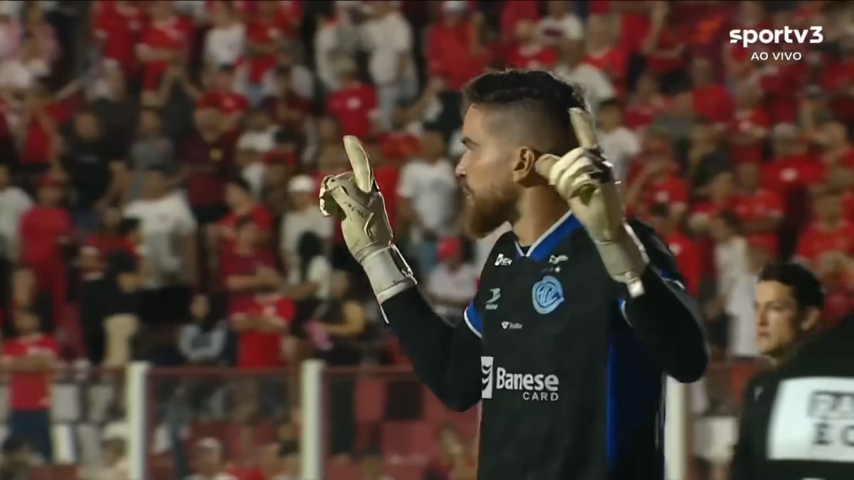 Rafale Pascoal, goleiro do Confiança - Foto: Reprodução SPORTV