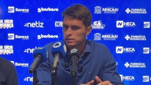 Ataque total e versatilidade: Thiago Gomes detalha plano tático para o Confiança