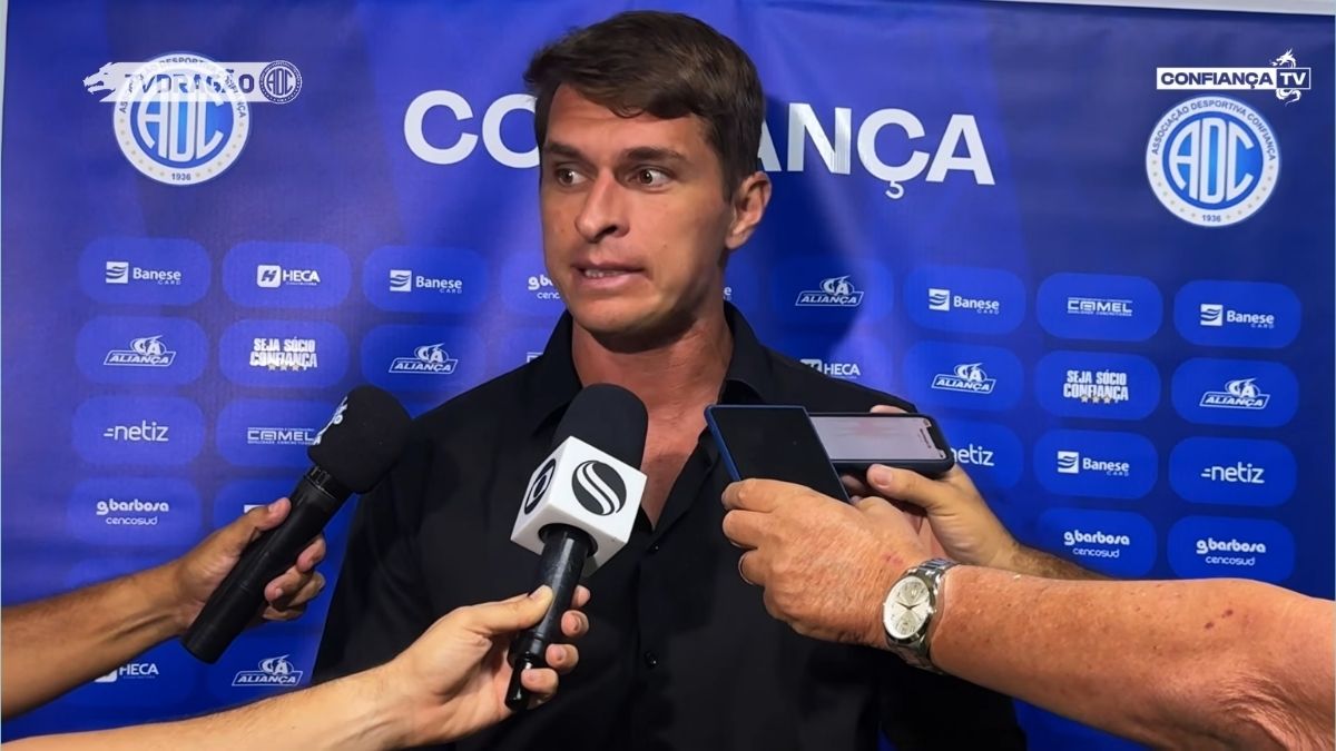 Thiago Gomes em coletiva após Confiança 0 x 0 Figueirense - Foto: Reprodução Confiança TV