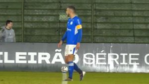 SofaScore reconhece: zagueiro do Confiança entra na seleção da rodada