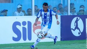 Thalyson convoca torcida antes de enfrentar o Confiança